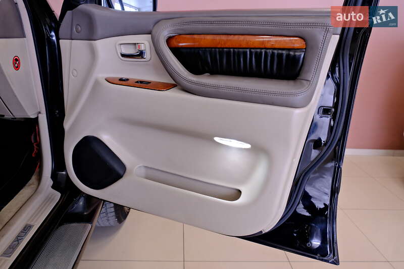 Позашляховик / Кросовер Lexus LX 2003 в Одесі