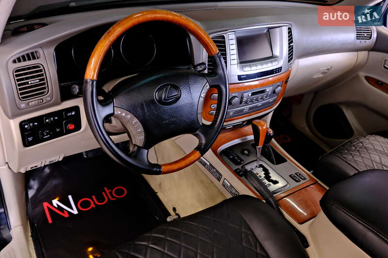 Позашляховик / Кросовер Lexus LX 2003 в Одесі