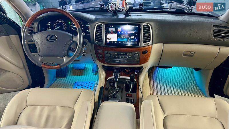 Позашляховик / Кросовер Lexus LX 2004 в Рівному