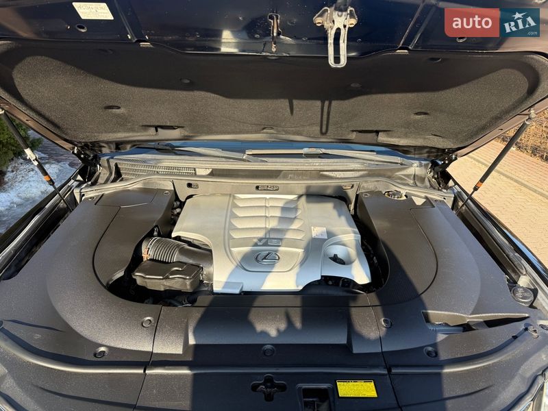 Внедорожник / Кроссовер Lexus LX 2011 в Черновцах