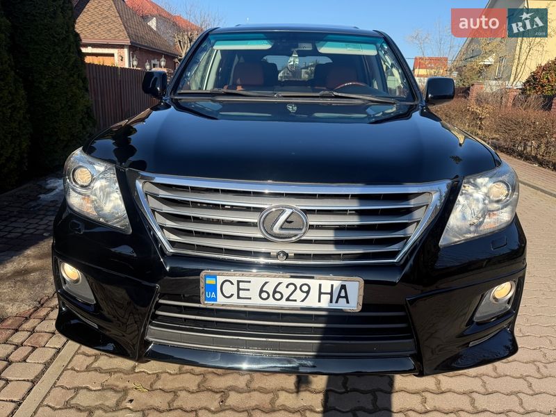 Внедорожник / Кроссовер Lexus LX 2011 в Черновцах