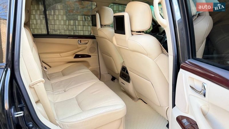 Внедорожник / Кроссовер Lexus LX 2013 в Одессе