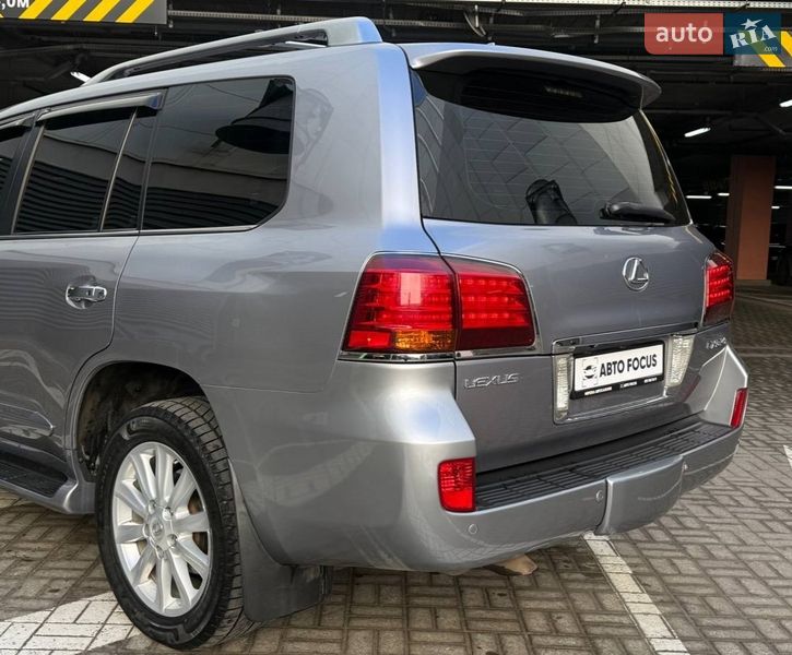 Внедорожник / Кроссовер Lexus LX 2008 в Киеве