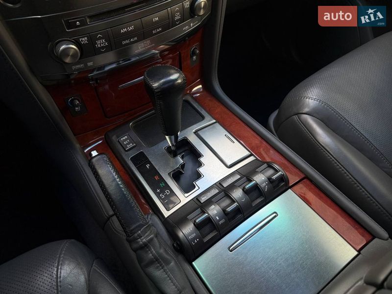 Внедорожник / Кроссовер Lexus LX 2008 в Киеве