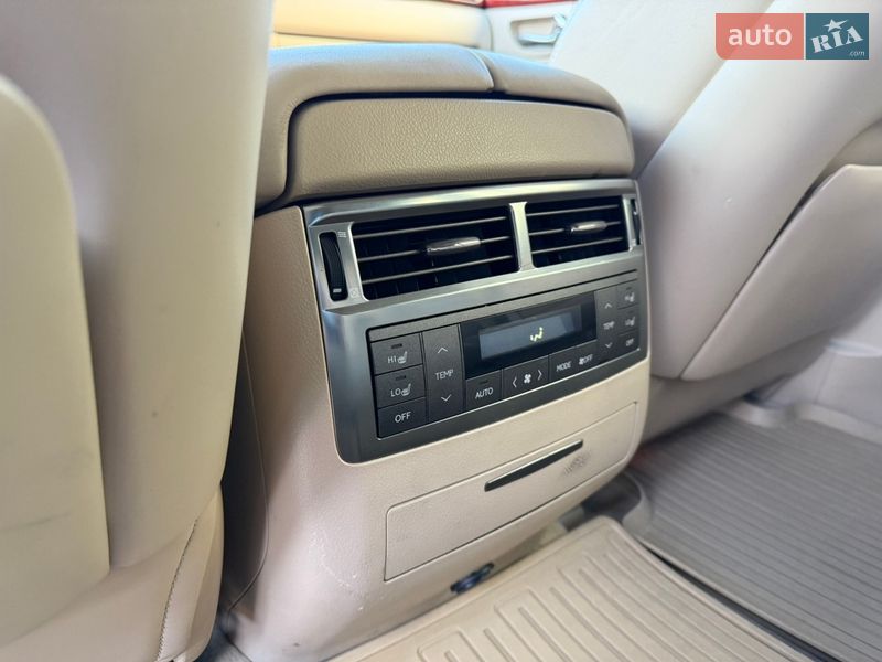 Внедорожник / Кроссовер Lexus LX 2008 в Днепре