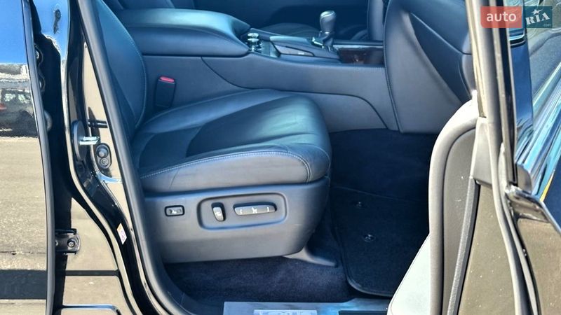 Внедорожник / Кроссовер Lexus LX 2015 в Киеве