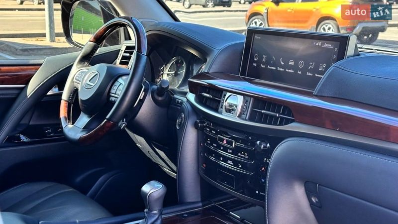 Внедорожник / Кроссовер Lexus LX 2015 в Киеве