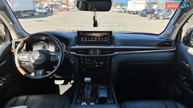 Внедорожник / Кроссовер Lexus LX 2015 в Киеве