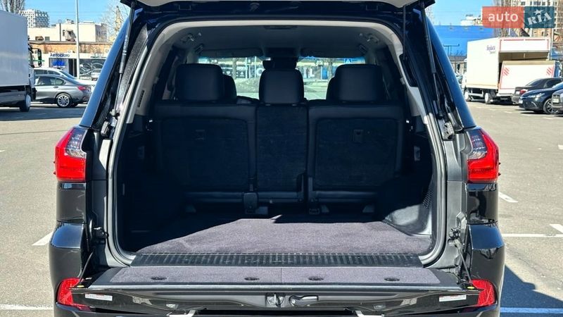 Внедорожник / Кроссовер Lexus LX 2015 в Киеве