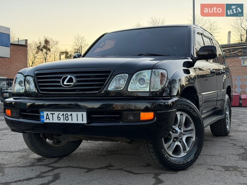 Lexus LX 2005