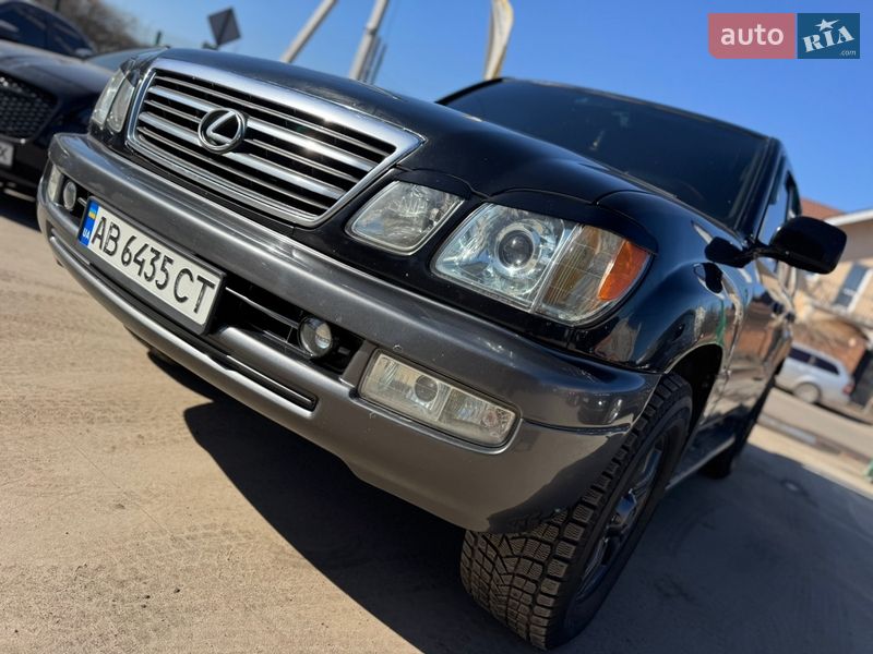 Внедорожник / Кроссовер Lexus LX 2004 в Бердичеве