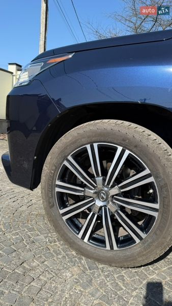 Позашляховик / Кросовер Lexus LX 2016 в Львові