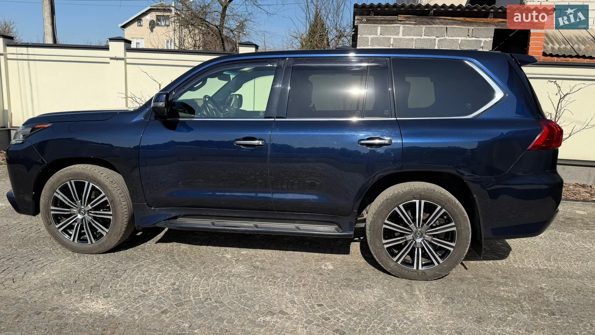 2016 Lexus LX - мініатюра 16