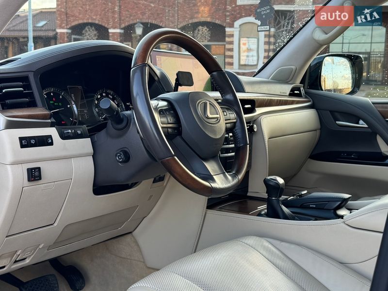 Позашляховик / Кросовер Lexus LX 2021 в Києві