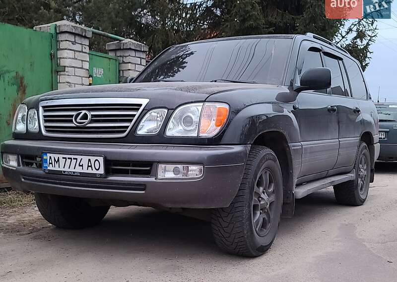 Lexus LX 2005