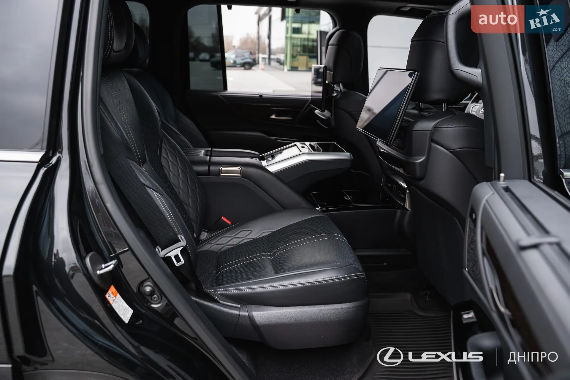 2023 Lexus LX - мініатюра 31