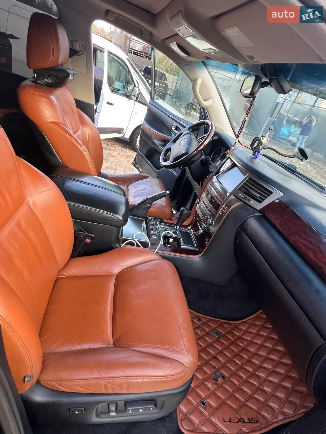 2011 Lexus LX - мініатюра 6