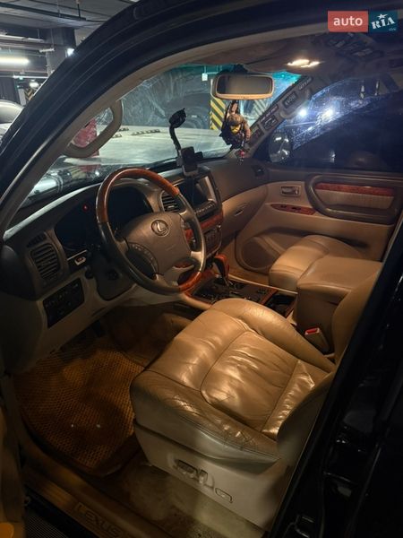 Внедорожник / Кроссовер Lexus LX 2004 в Вишневом