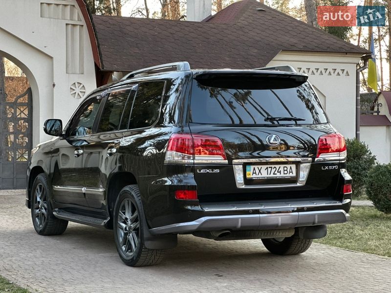 Внедорожник / Кроссовер Lexus LX 2013 в Киеве