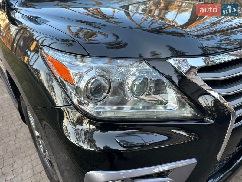 Внедорожник / Кроссовер Lexus LX 2013 в Киеве