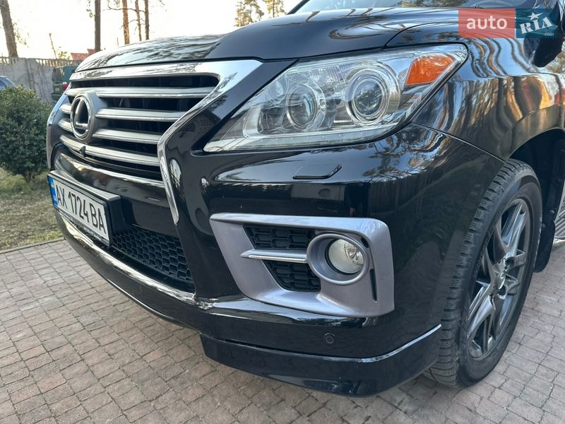 Внедорожник / Кроссовер Lexus LX 2013 в Киеве
