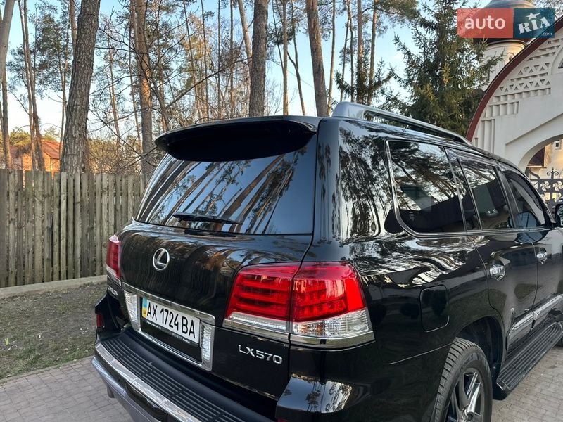 Внедорожник / Кроссовер Lexus LX 2013 в Киеве