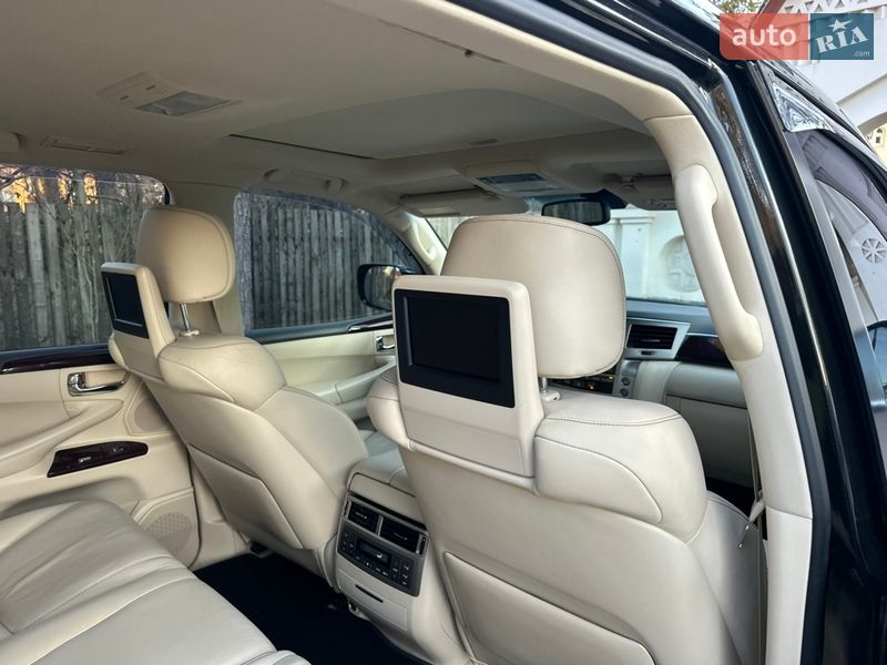 Внедорожник / Кроссовер Lexus LX 2013 в Киеве