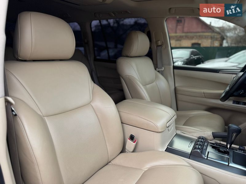 Внедорожник / Кроссовер Lexus LX 2010 в Бердичеве
