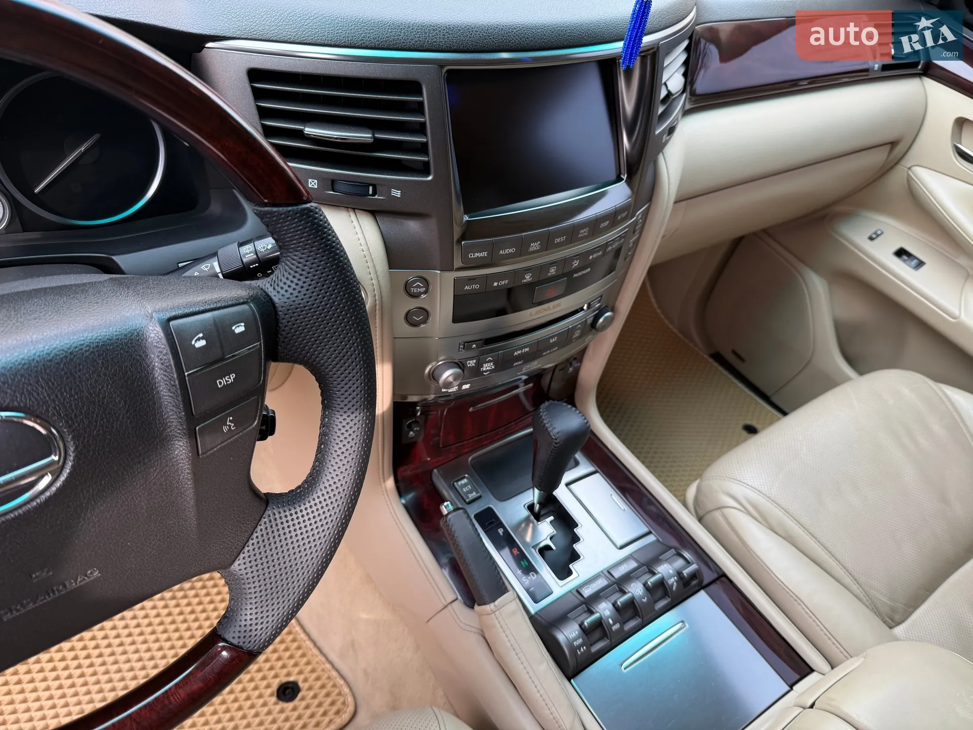 2010 Lexus LX - мініатюра 13
