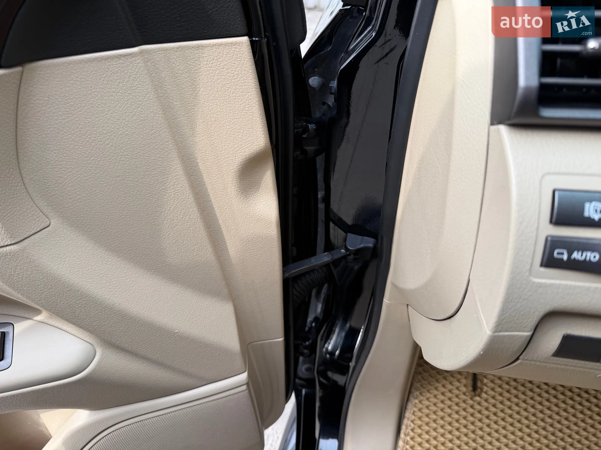 2010 Lexus LX - мініатюра 15