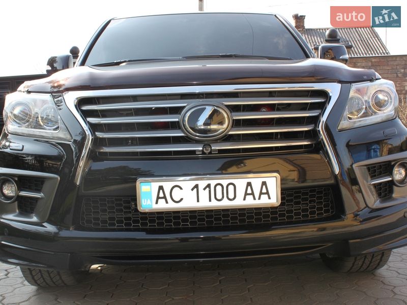 Внедорожник / Кроссовер Lexus LX 2014 в Луцке