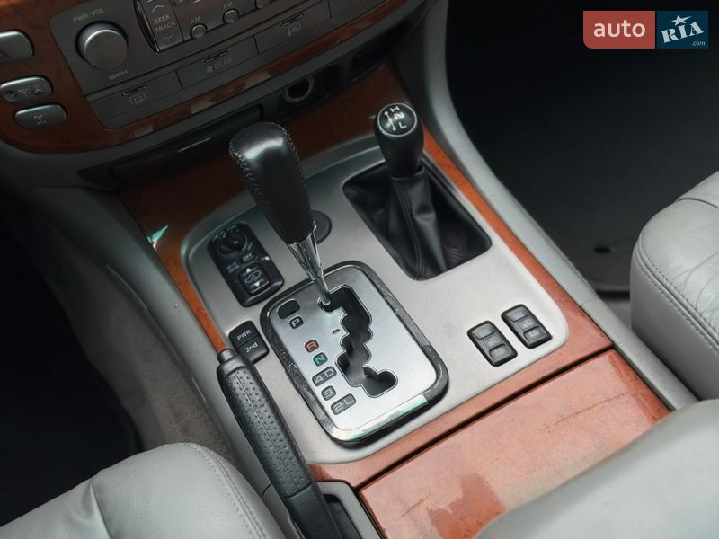 Внедорожник / Кроссовер Lexus LX 2004 в Бердичеве