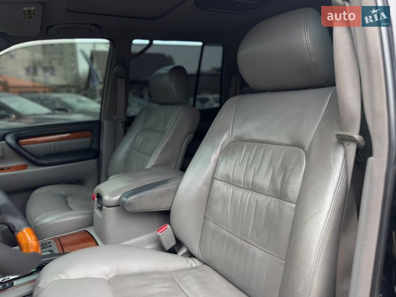 Внедорожник / Кроссовер Lexus LX 2004 в Бердичеве