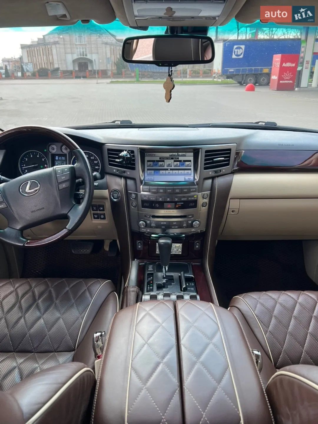 2010 Lexus LX - мініатюра 12