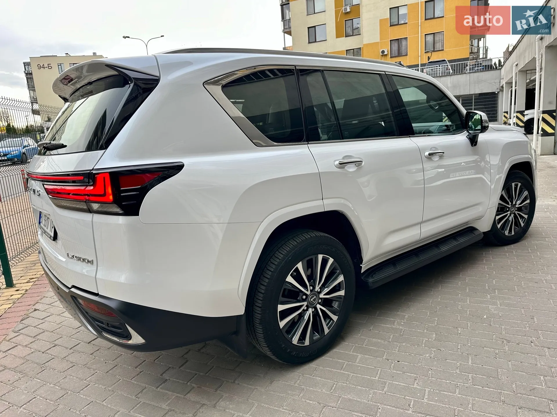 2022 Lexus LX - мініатюра 2