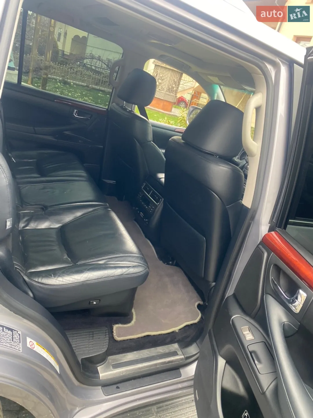 2011 Lexus LX - мініатюра 3