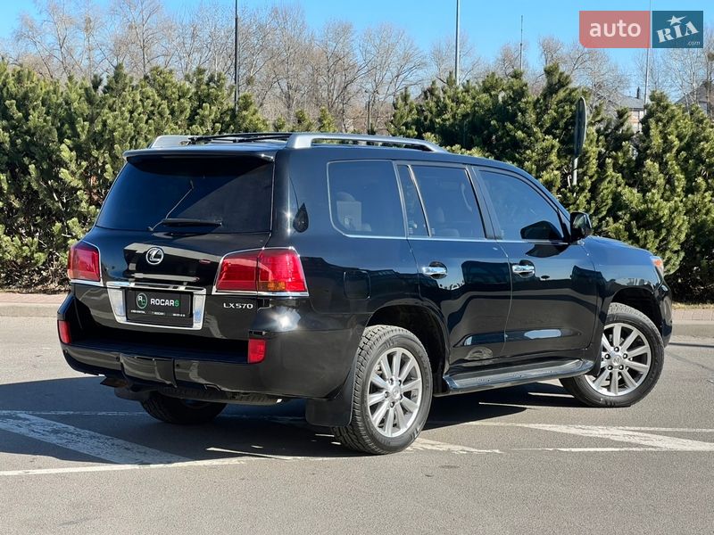 Внедорожник / Кроссовер Lexus LX 2011 в Киеве