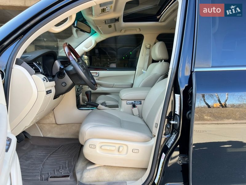 Внедорожник / Кроссовер Lexus LX 2011 в Киеве