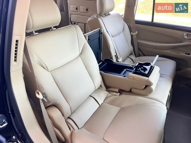 Внедорожник / Кроссовер Lexus LX 2011 в Киеве