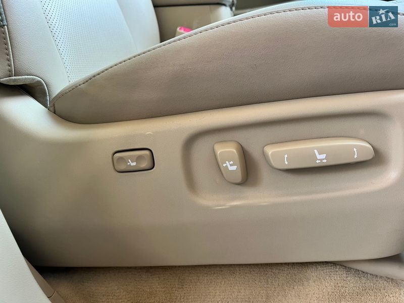 Внедорожник / Кроссовер Lexus LX 2011 в Киеве