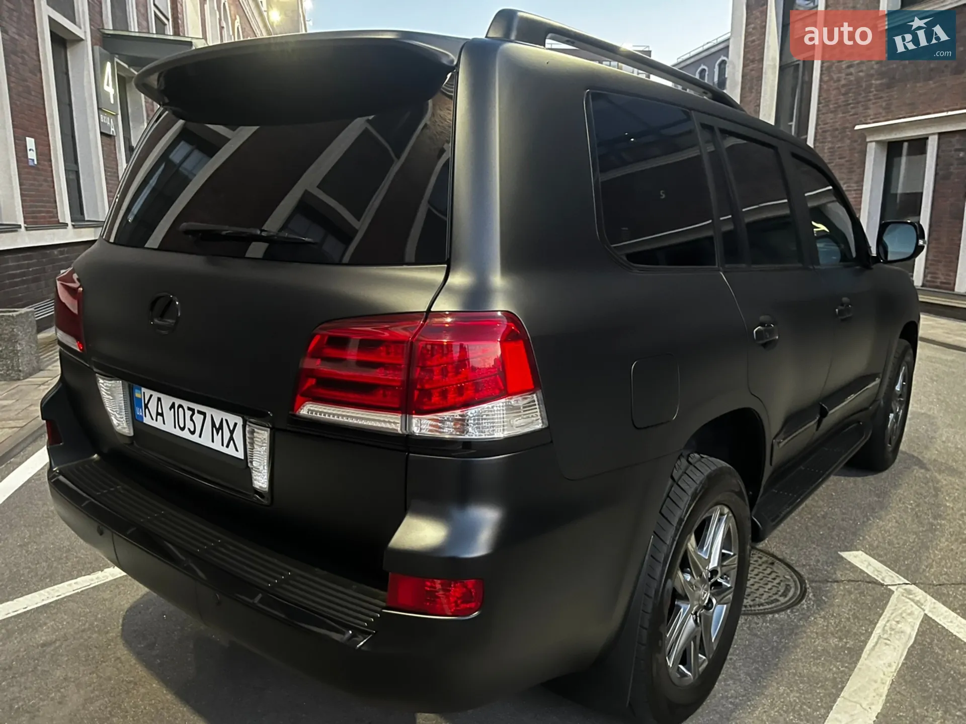 2010 Lexus LX - мініатюра 22