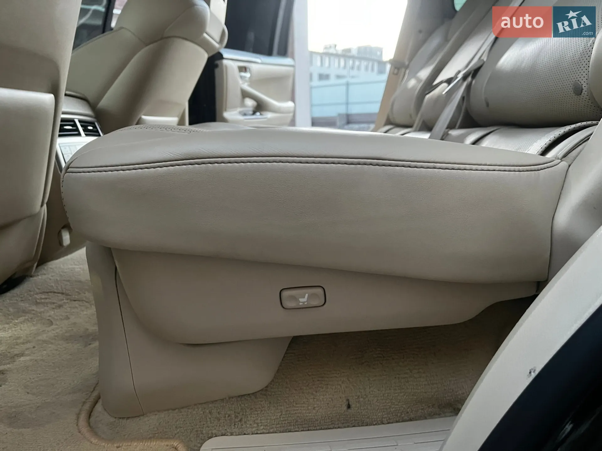 2010 Lexus LX - мініатюра 53