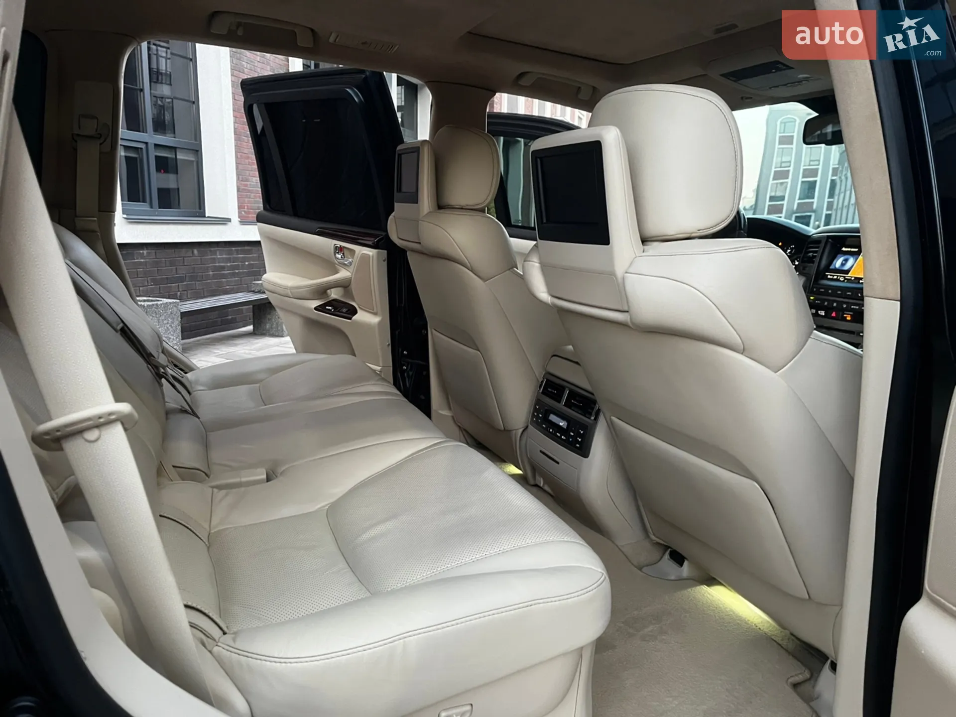 2010 Lexus LX - мініатюра 59