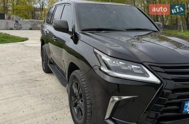 Позашляховик / Кросовер Lexus LX 2016 в Дніпрі