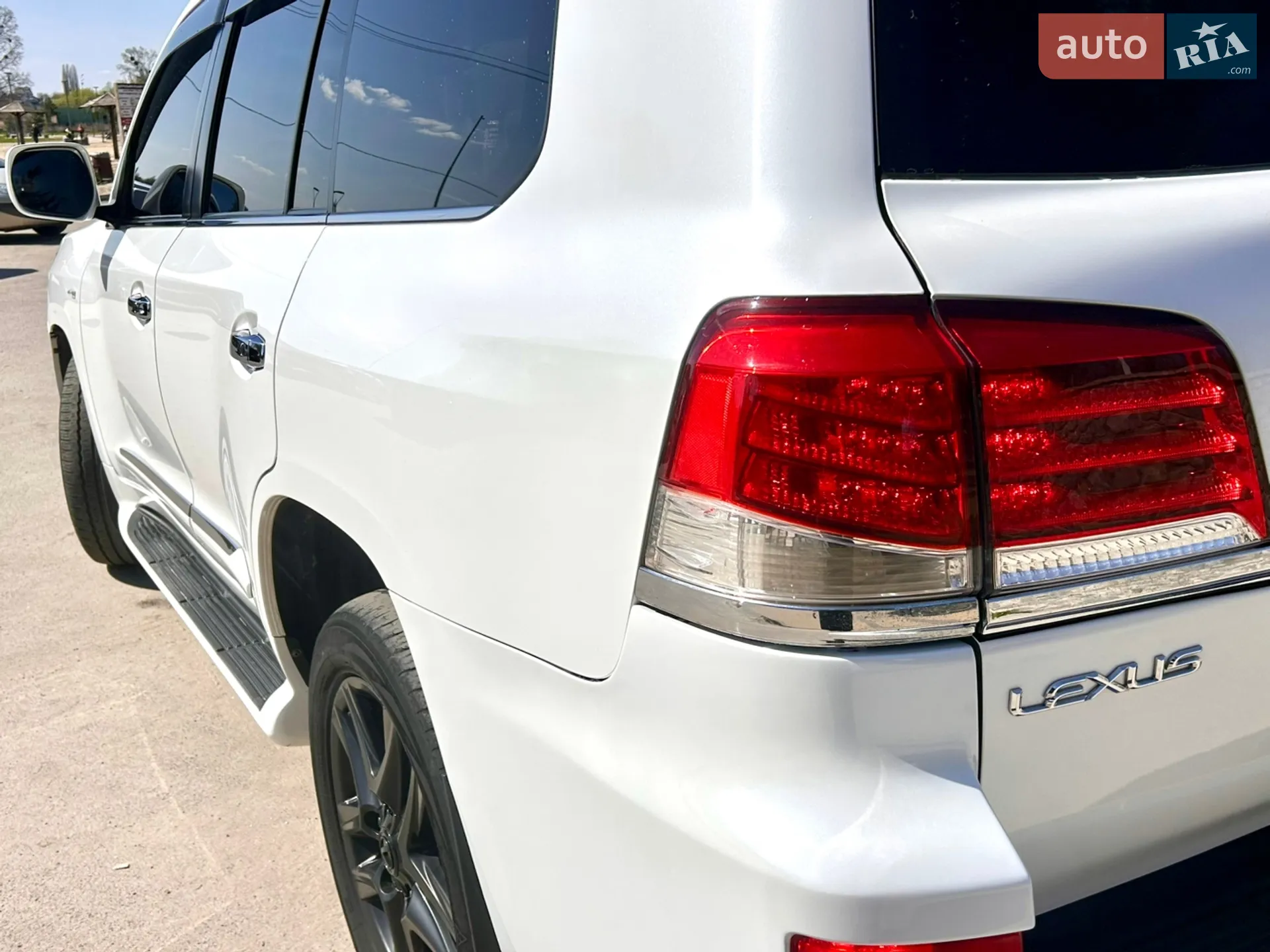 2011 Lexus LX - мініатюра 19