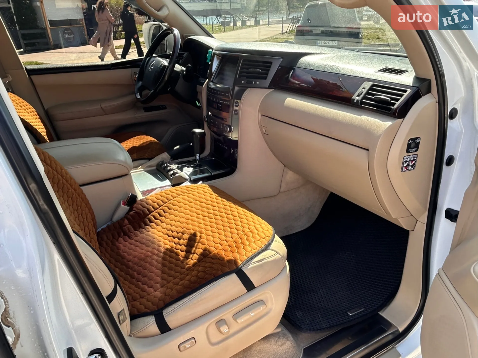 2011 Lexus LX - мініатюра 33