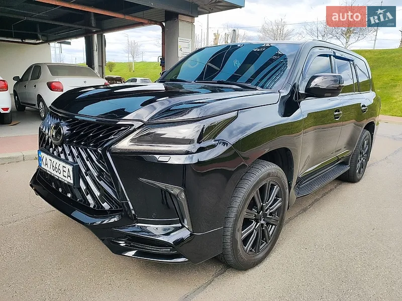 Lexus LX