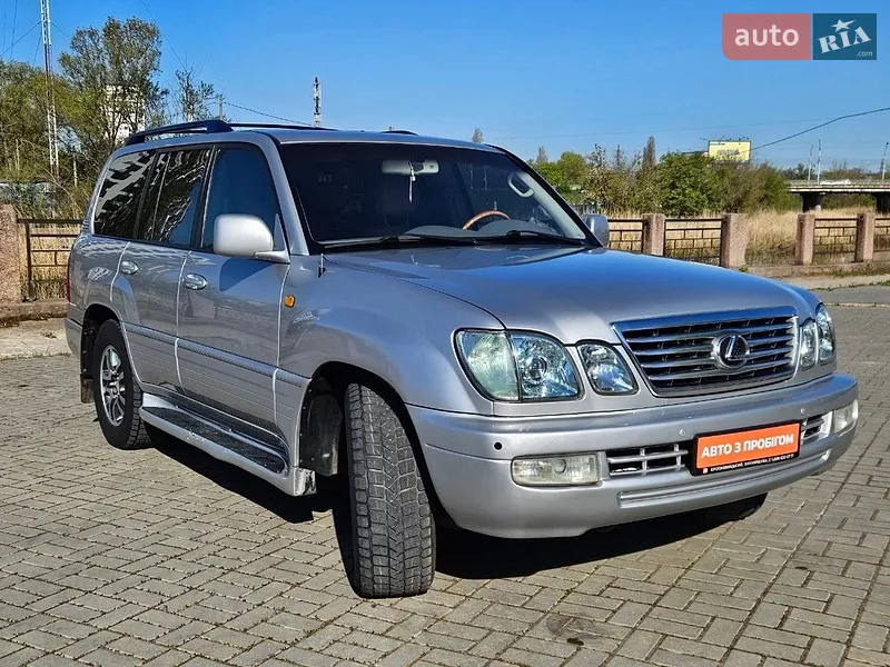 Lexus LX 2006