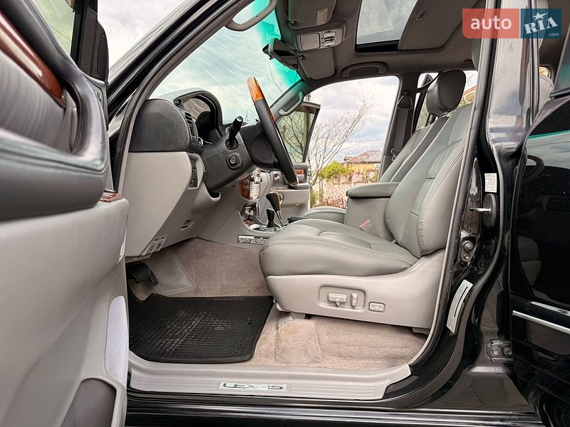 Внедорожник / Кроссовер Lexus LX 2005 в Одессе