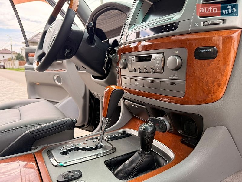 Внедорожник / Кроссовер Lexus LX 2005 в Одессе